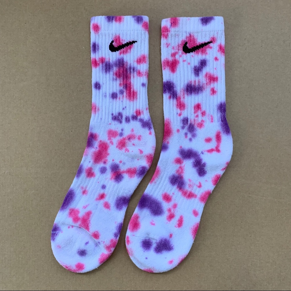 Custom Nike Tie Dye Crew Socks 2 Pack Gift Set - Picture 5 of 10